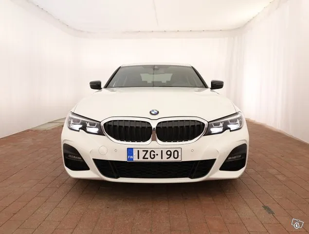 BMW 330 G20 Sedan 330e xDrive A Charged Edition M Sport - Su Image 5