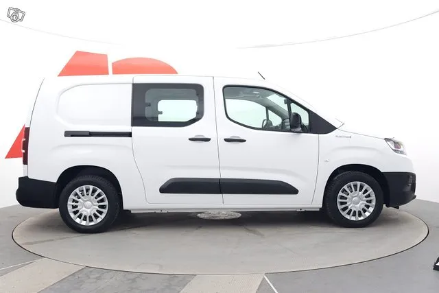 Toyota Proace L2 Active 50 kWh 5-ovinen - Ohjaamon esilämmit Image 6