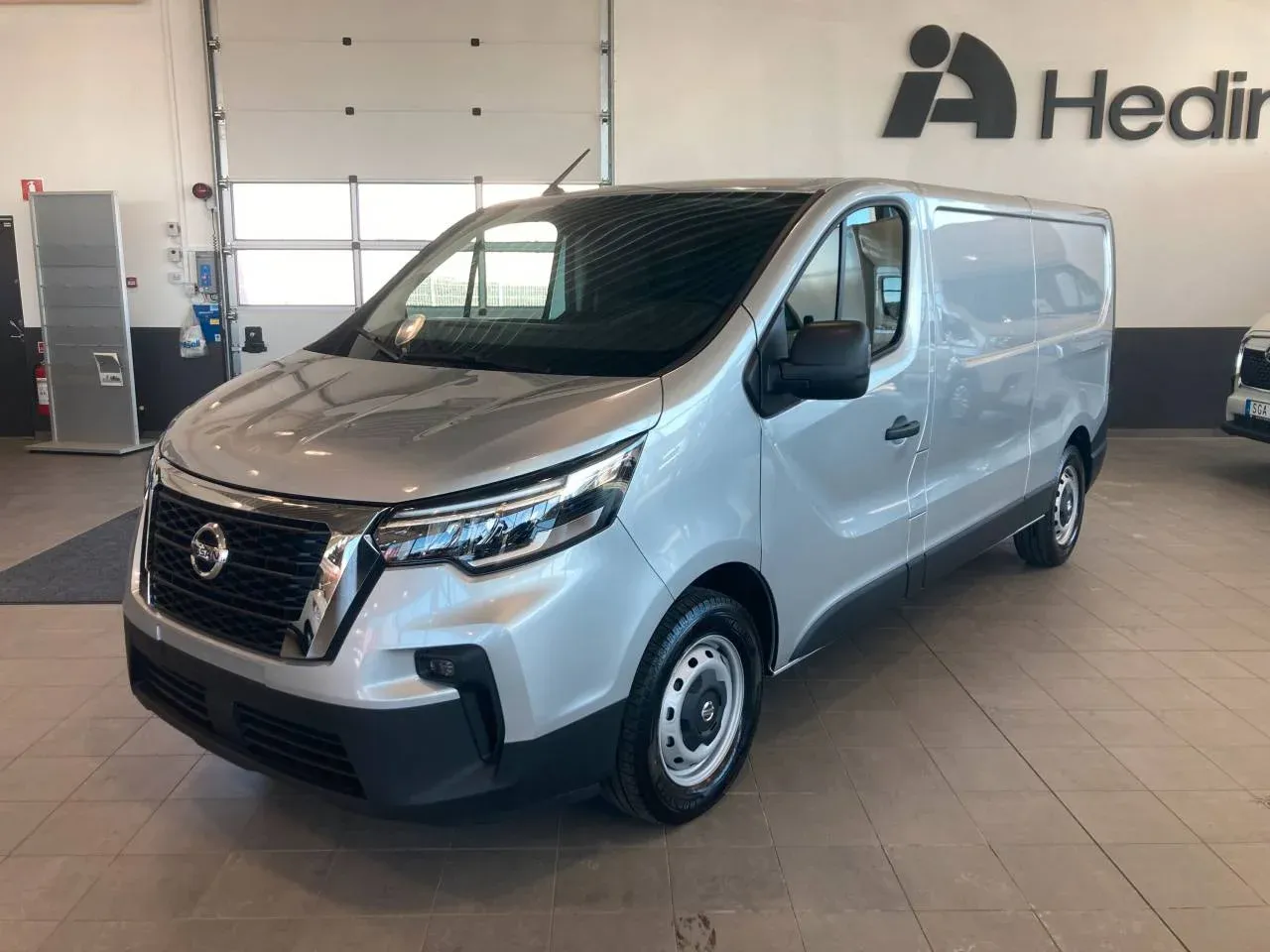 Nissan Interstar INTERSTAR VAN 150 L2H2 M/T N-CONNECTANAVI B Image 1